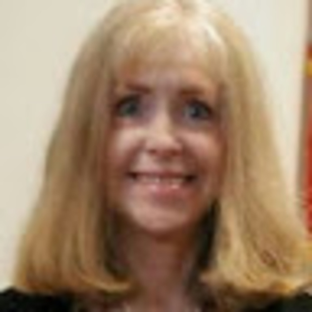 Meet your Posher, Lorrie